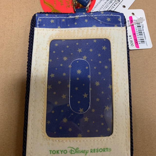 Disney(ディズニー)のディズニーランド購入！　　パスケース　　最終値下げ レディースのファッション小物(名刺入れ/定期入れ)の商品写真