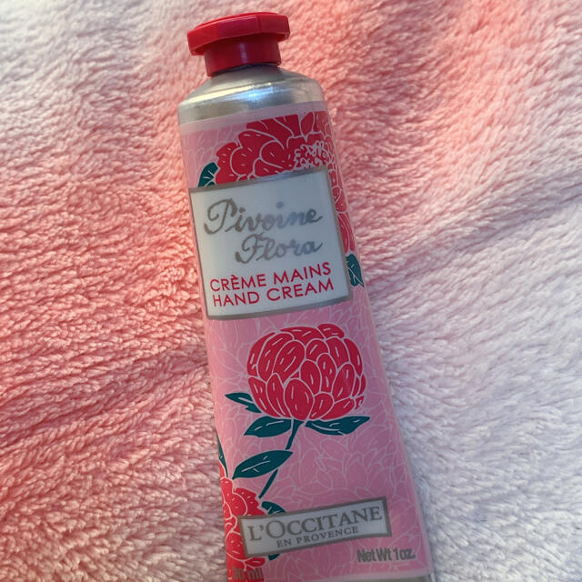 L'OCCITANE(ロクシタン)のロクシタンハンドクリーム コスメ/美容のボディケア(ハンドクリーム)の商品写真