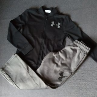 アンダーアーマー(UNDER ARMOUR)の新品！アンダーアーマー裏トリコットジャケットと裏起毛パンツ140(ジャケット/上着)