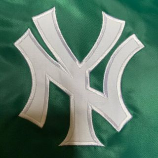 マジェスティック(Majestic)のMAJESTIC  New York Yankees　スタジャン　美品(スタジャン)