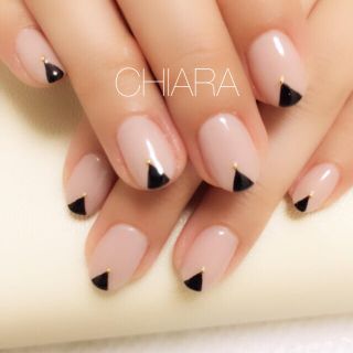 Black♢beige モード系ネイル