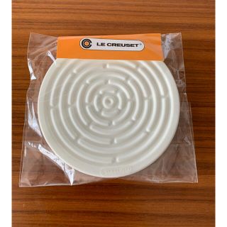 ルクルーゼ(LE CREUSET)のルクルーゼ　ポットホルダーミニ　ホワイト(収納/キッチン雑貨)