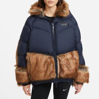 サカイ(sacai)のsacai nike ダウン　S 新品　スニーカー  supreme (ダウンジャケット)