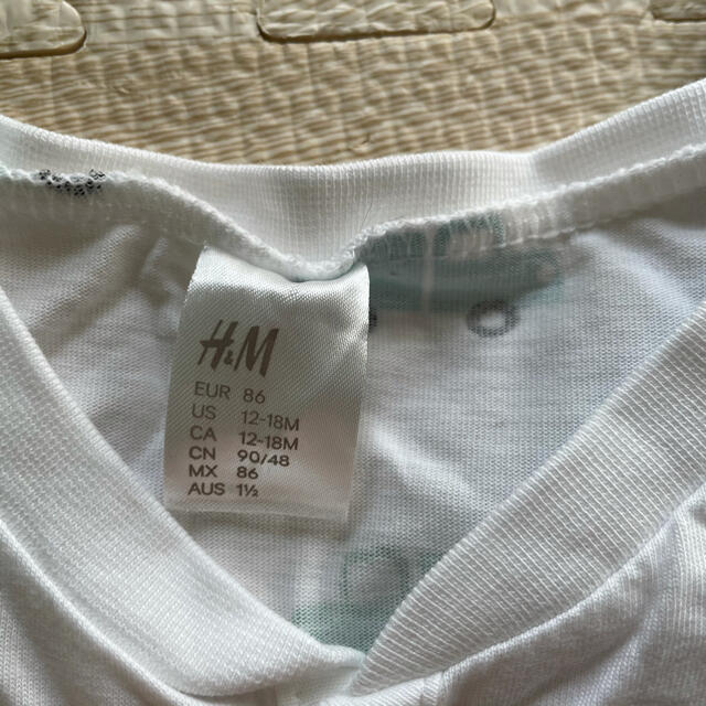 H&M(エイチアンドエム)の新品未使用　H&M パジャマ　ロンパース  長袖　長ズボン キッズ/ベビー/マタニティのキッズ服男の子用(90cm~)(パジャマ)の商品写真