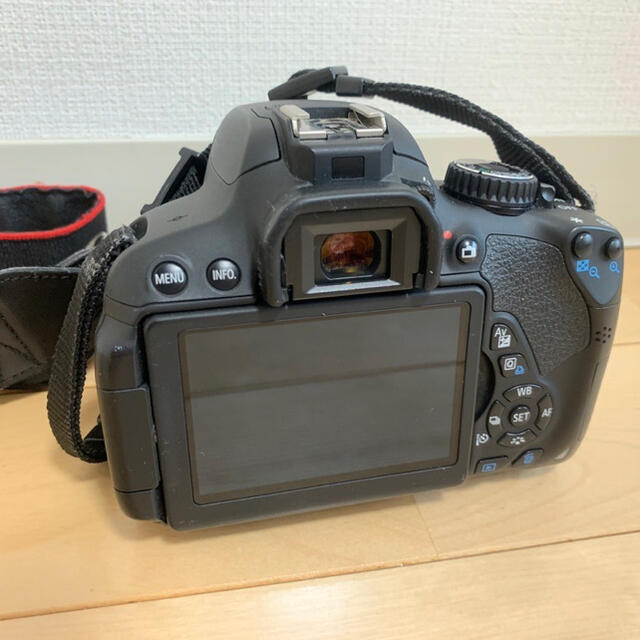 Canon(キヤノン)のEOS Kiss X6i レンズキット スマホ/家電/カメラのカメラ(デジタル一眼)の商品写真