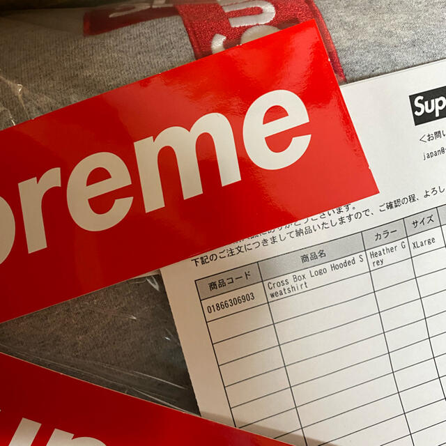Supreme(シュプリーム)のSupreme Cross Box Logo Hooded XL グレー メンズのトップス(パーカー)の商品写真