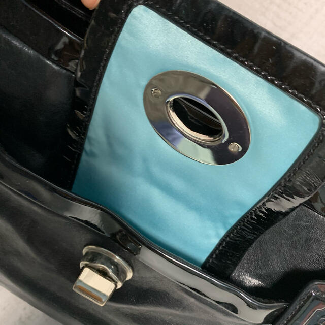 COACH(コーチ)のコーチ　エナメル　ショルダーバッグ レディースのバッグ(ショルダーバッグ)の商品写真