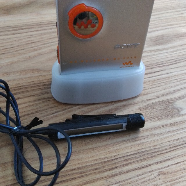 WALKMAN(ウォークマン)のMDプレイヤー　Walkman スマホ/家電/カメラのオーディオ機器(ポータブルプレーヤー)の商品写真