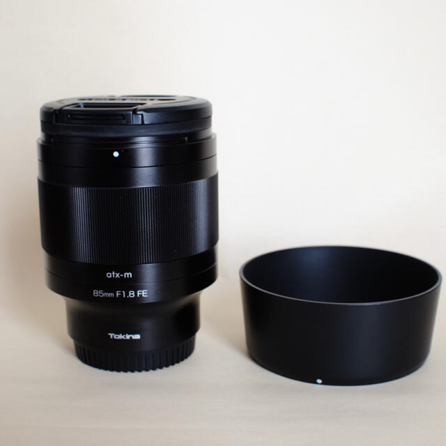 Tokina atx-m 85mm F1.8 FE ﾌｨﾙﾀｰ付 スマホ/家電/カメラのカメラ(レンズ(単焦点))の商品写真