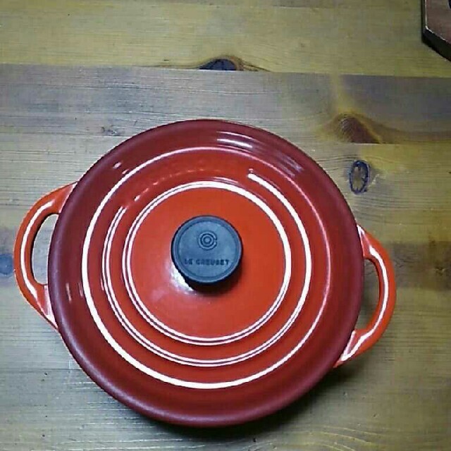 LE CREUSET(ルクルーゼ)のル・クルーゼ　ココット浅め20㎝　和食に便利 インテリア/住まい/日用品のキッチン/食器(鍋/フライパン)の商品写真