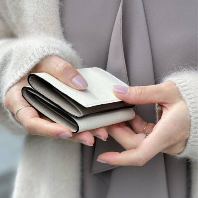 Noble(ノーブル)のNOBLE ミニウォレット　L'ARCOBALENO レディースのファッション小物(財布)の商品写真