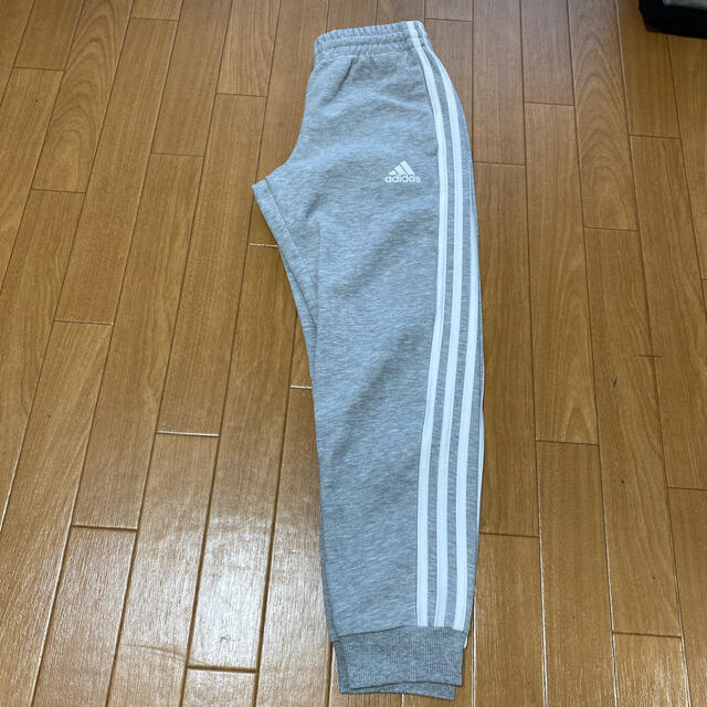 adidas(アディダス)のadidas ズボン140cm ちゃん😊20様専用ページです☺️ キッズ/ベビー/マタニティのキッズ服男の子用(90cm~)(パンツ/スパッツ)の商品写真