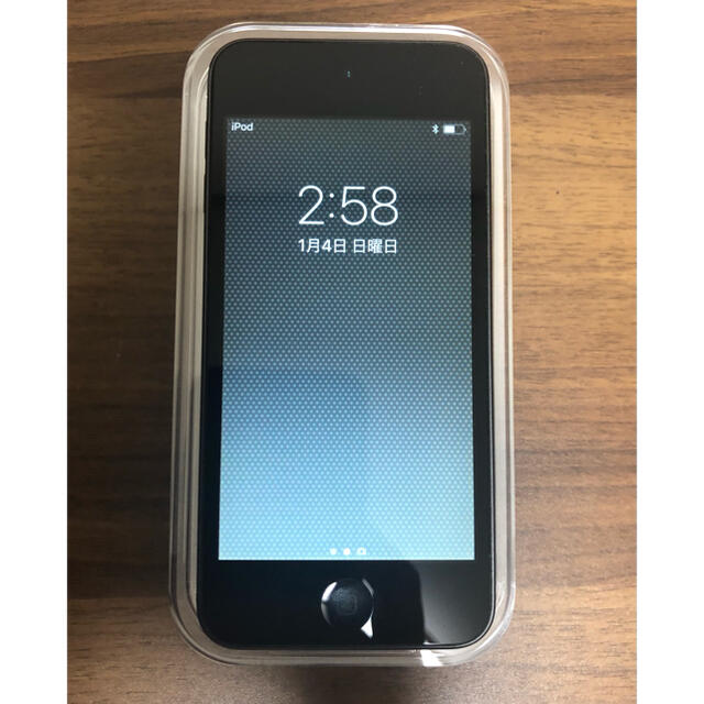 iPod touch(アイポッドタッチ)のiPod touch 32GB 第6世代　スペースグレイ スマホ/家電/カメラのオーディオ機器(ポータブルプレーヤー)の商品写真