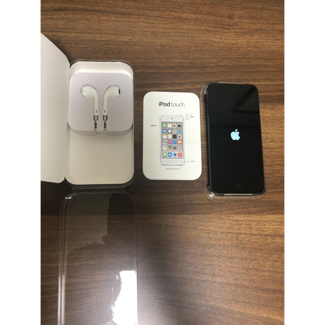 iPod touch(アイポッドタッチ)のiPod touch 32GB 第6世代　スペースグレイ スマホ/家電/カメラのオーディオ機器(ポータブルプレーヤー)の商品写真