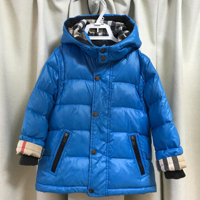 BURBERRY(バーバリー)のBurberry ダウンジャケット　100cm キッズ/ベビー/マタニティのキッズ服男の子用(90cm~)(ジャケット/上着)の商品写真