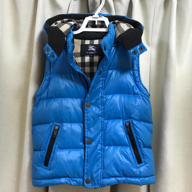 BURBERRY(バーバリー)のBurberry ダウンジャケット　100cm キッズ/ベビー/マタニティのキッズ服男の子用(90cm~)(ジャケット/上着)の商品写真