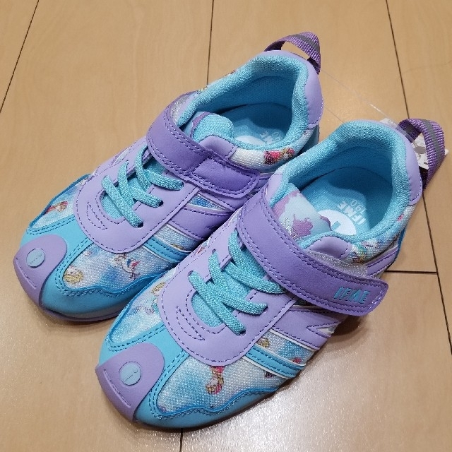 ●新品●19㎝　アナ雪　イフミー　スニーカー