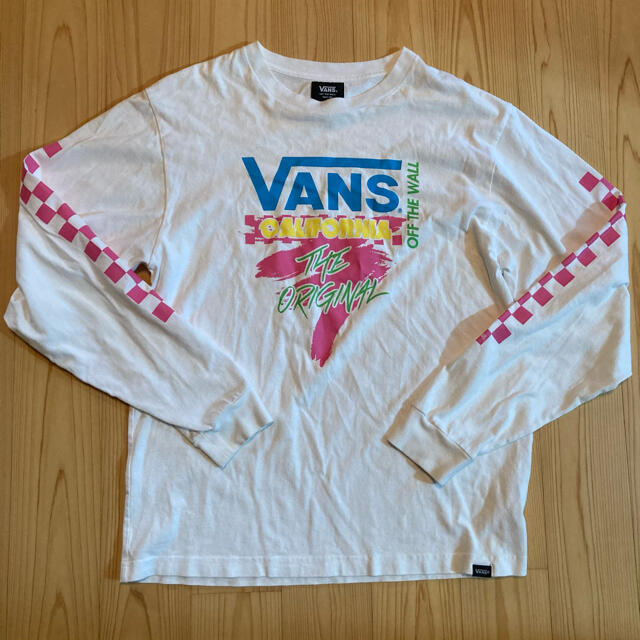 VANS(ヴァンズ)の早い者勝ちタイムセール！vans ロンT レディースのトップス(Tシャツ(長袖/七分))の商品写真