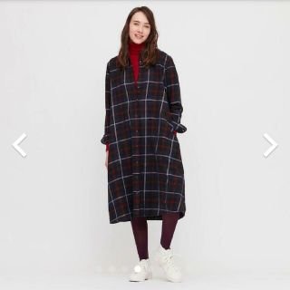 ユニクロ(UNIQLO)のユニクロ　フランネルAラインワンピース　UNIQLO(ひざ丈ワンピース)