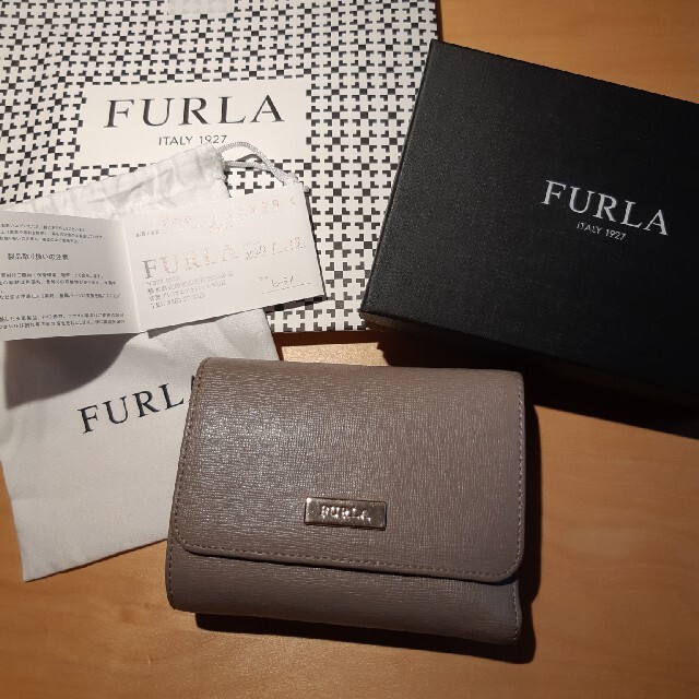 Furla(フルラ)のFURLA　フルラ　三つ折り財布　佐野プレミアム・アウトレット購入　優しいベージ レディースのファッション小物(財布)の商品写真