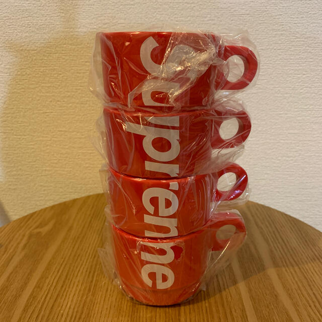 Supreme(シュプリーム)のsupreme Stacking Cups (Set of 4) Red インテリア/住まい/日用品のキッチン/食器(グラス/カップ)の商品写真