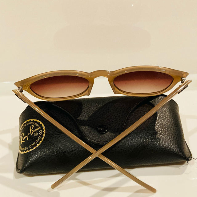 Ray-Ban 2つの通販 by やまらら|レイバンならラクマ - レイバン 大特価即納