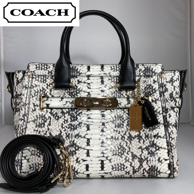 COACH(コーチ)のCOACH/コーチ　２Wayハンドバッグ/パイソン柄/ホワイト×ブラック レディースのバッグ(ハンドバッグ)の商品写真