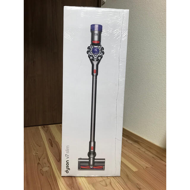 Dyson(ダイソン)のプロフを必ずご確認ください様専用 dyson v7 slim 新品未開封 掃除機 スマホ/家電/カメラの生活家電(掃除機)の商品写真