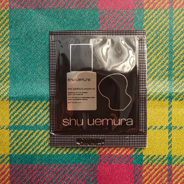 shu uemura(シュウウエムラ)のshu uemura ファンデーションサンプル コスメ/美容のベースメイク/化粧品(ファンデーション)の商品写真