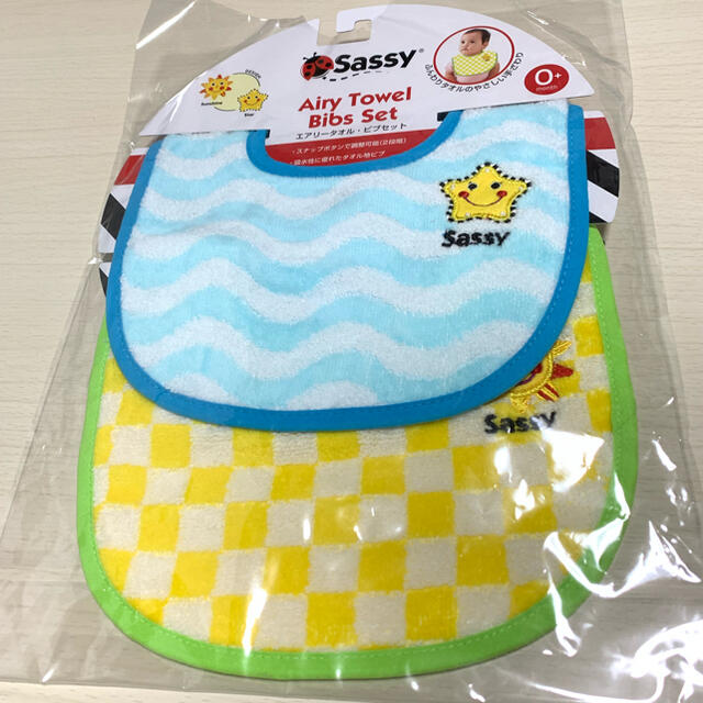 Sassy(サッシー)の★新品未使用★サッシー　Sassy  スタイ キッズ/ベビー/マタニティのこども用ファッション小物(ベビースタイ/よだれかけ)の商品写真