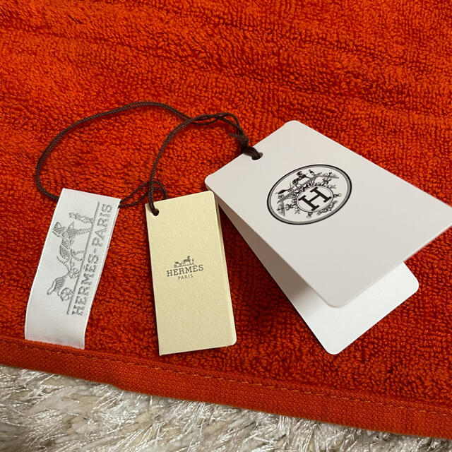 Hermes(エルメス)の♡HERMES♡【新品未使用】ハンドタオル レディースのファッション小物(ハンカチ)の商品写真