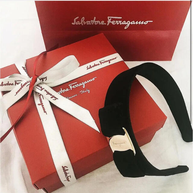 Ferragamo - 新品未使用♥Ferragamoカチューシャの通販 by riho's 