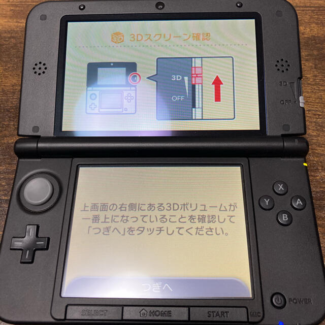 任天堂(ニンテンドウ)のニンテンドー3DS LL シルバー×ブラック エンタメ/ホビーのゲームソフト/ゲーム機本体(携帯用ゲーム機本体)の商品写真