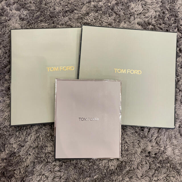 TOM FORD(トムフォード)の*美品トムフォード ショップ袋×3* レディースのバッグ(ショップ袋)の商品写真