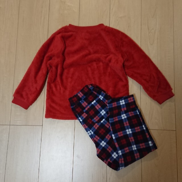 UNIQLO(ユニクロ)のユニクロ  フリースパジャマ  キッズ  120 キッズ/ベビー/マタニティのキッズ服女の子用(90cm~)(パジャマ)の商品写真