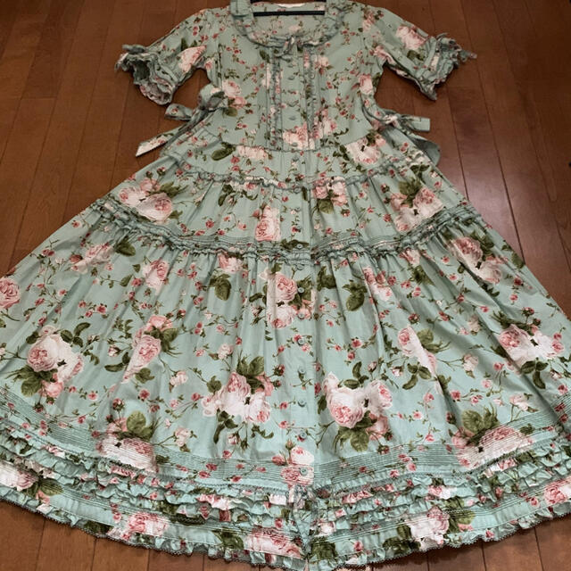 ピンクハウス★ La Reine a la roseレネアラローズ半袖ワンピース ピンクハウス★ La Reine a la roseレネアラローズ半袖ワンピース