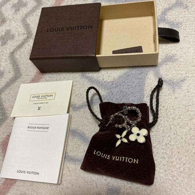 LOUIS VUITTON(ルイヴィトン)のさや様専用ルイヴィトンピアス２個 レディースのアクセサリー(ピアス)の商品写真