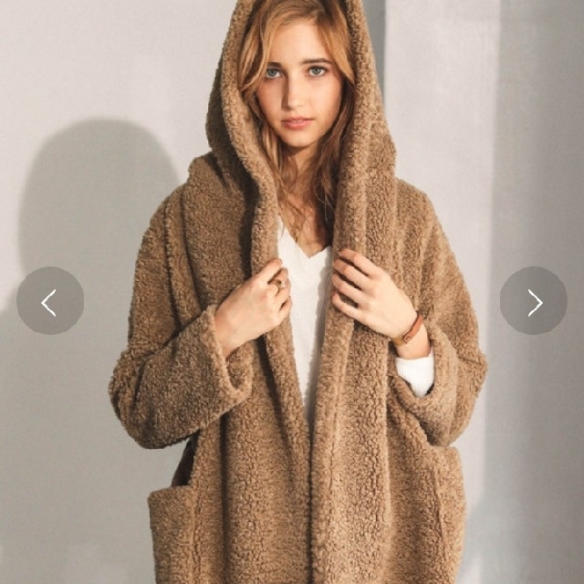 ALEXIA STAM(アリシアスタン)のALEXIA STAM＊Boa Fleece Hooded Gown レディースのジャケット/アウター(毛皮/ファーコート)の商品写真