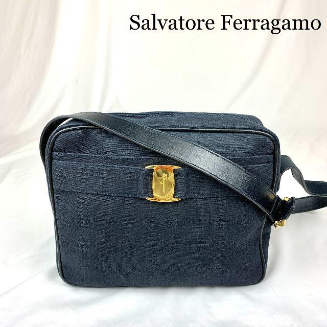 【美品】Ferragamo　ショルダーバッグ　ヴァラリボン　バラ　スエード