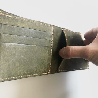 Ryu 財布 二つ折り財布 革財布 緑財布 本革 金運の通販 by benku|ラクマ