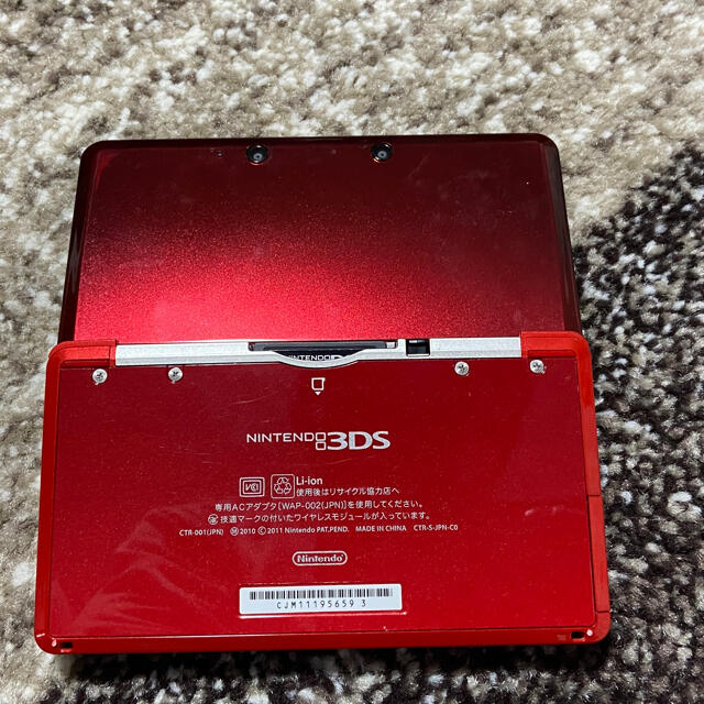 任天堂3DS メタリックレッド　美品 3