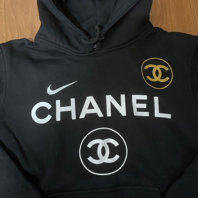 ナイキ×CHANELパーカー レディースのトップス(パーカー)の商品写真