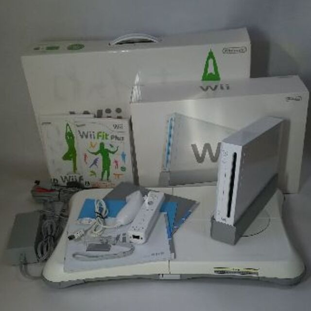 家庭用ゲーム機本体Wii本体一式+バランスボード＋Wii Fit Plusソフト