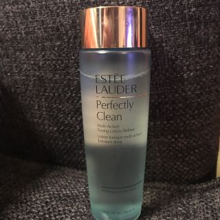 ESTEE LAUDER 拭き取り化粧水