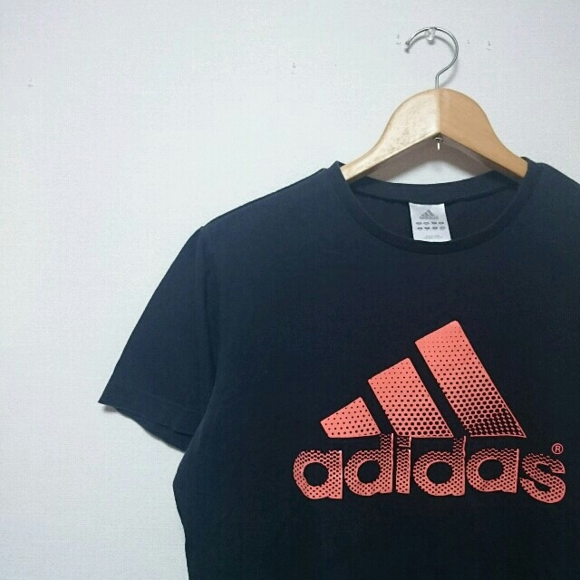 adidas(アディダス)の【adidas】 ブランドロゴTシャツ メンズのトップス(Tシャツ/カットソー(半袖/袖なし))の商品写真