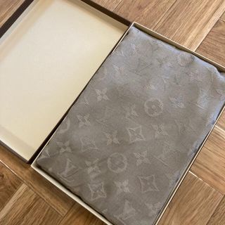 ルイヴィトン(LOUIS VUITTON)のルイヴィトンLOUIS VUITTONジャガードショール　ストール(マフラー/ショール)