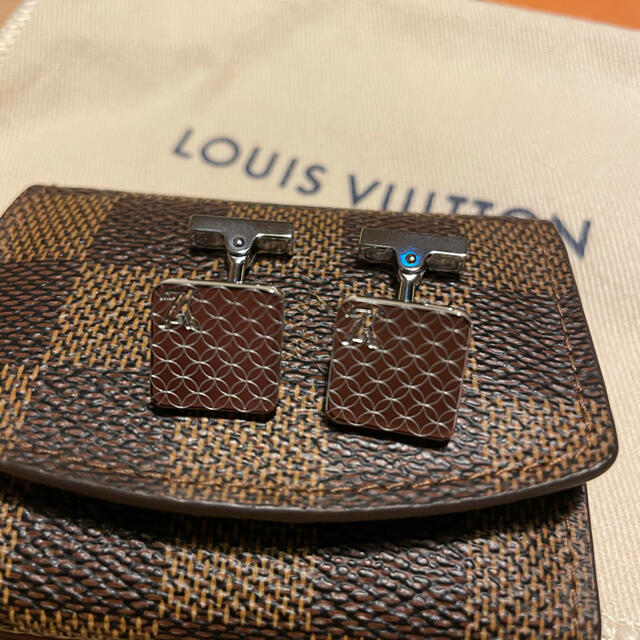 LOUIS VUITTON(ルイヴィトン)の【極美品】ヴィトンカフリンク/LOUIS VUITTON メンズのファッション小物(ネクタイ)の商品写真