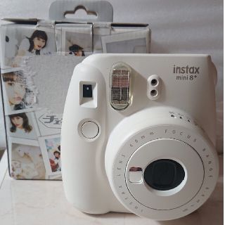 フジフイルム(富士フイルム)のチェキ instax mini8(フィルムカメラ)