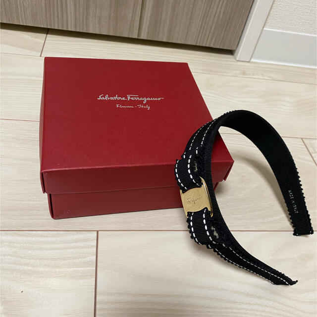 Salvatore Ferragamo(サルヴァトーレフェラガモ)のフェラガモ カチューシャ レディースのヘアアクセサリー(カチューシャ)の商品写真