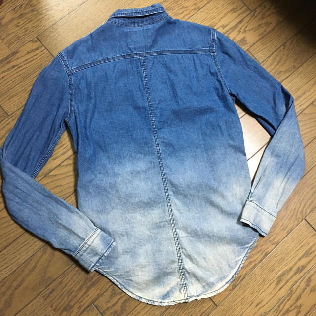 ZARA(ザラ)の美品 ZARA MEN ユーズド加工　デニムシャツ　ザラ メンズのトップス(シャツ)の商品写真